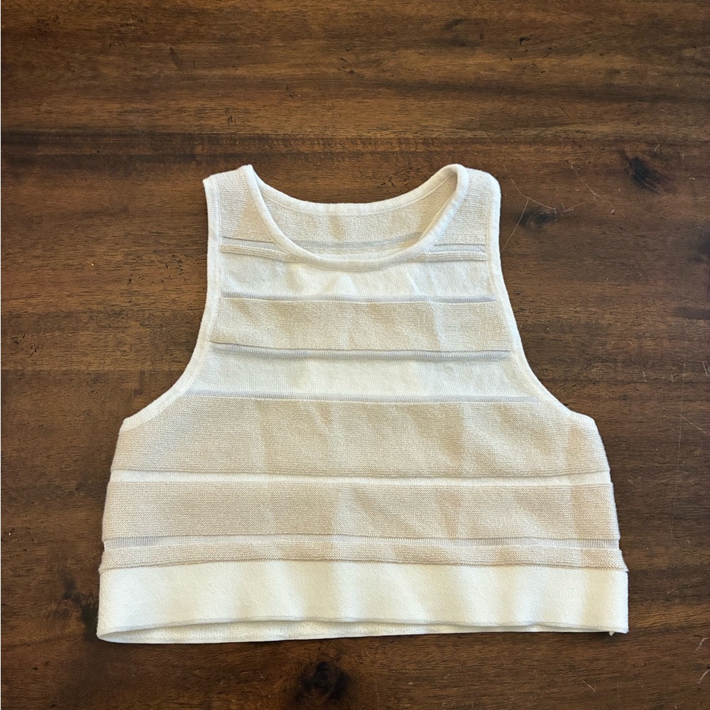 Alo Sport Play Knit Bra Women’s Small Alabaster Ivory White Cropped Top Tank